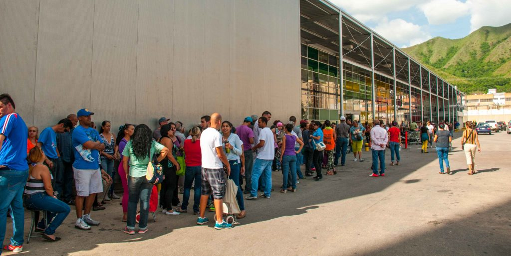 Abastos y bodegas en Táchira venderán por número de cédula
