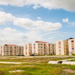 Vecinos de Las Torres en espera de la bolsa patriótica