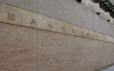 Gobierno usa créditos adicionales como fuente principal de financiamiento