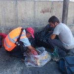 «Esta comida… es para los perros»