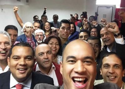 ¿Qué hacen los diputados chavistas?