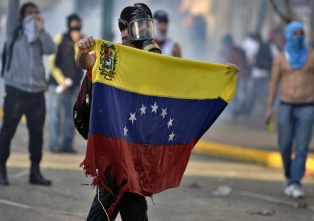 Venezuela must allow peaceful protests and investigate killing of demonstrators, say UN experts