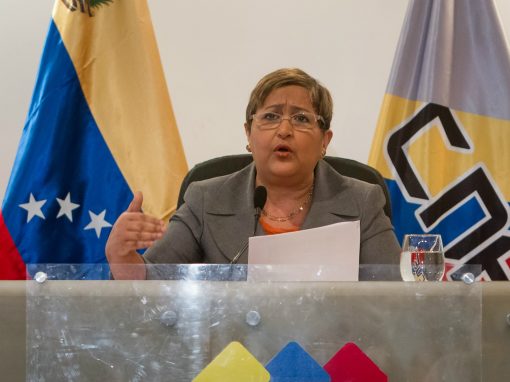 Transparencia Venezuela solicita a la rectora Lucena balance de la campaña de Chávez de 2012