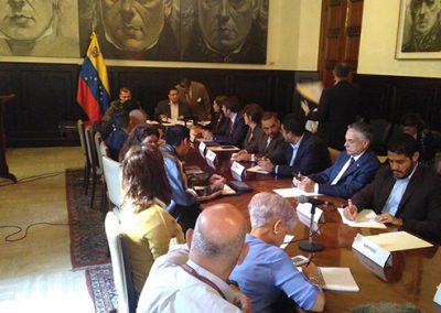 La vida de los pacientes no puede esperar por el diálogo