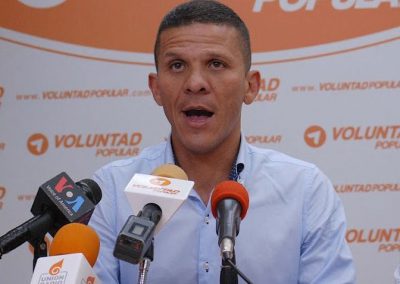 Denuncian traslado irregular del diputado Gilber Caro