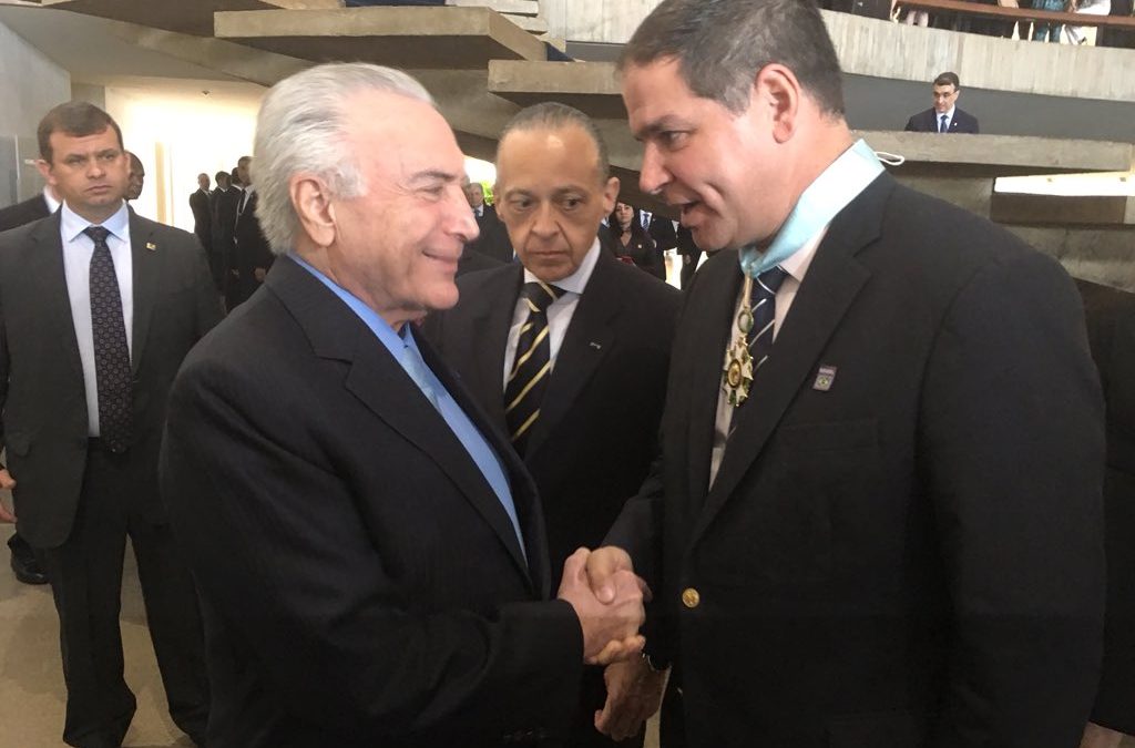 Presidente de Brasil otorga orden “Cruzeiro del Sur” a diputado Luis Florido