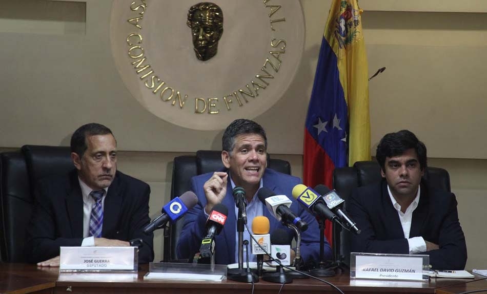 Rafael Guzmán: con los ataques a la banca privada el Gobierno nacional busca apropiarse de las remesas