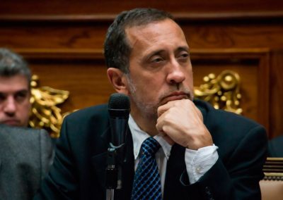 Diputado José Guerra: reconversión monetaria le cuesta 300 millones de dólares al país