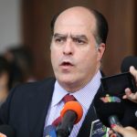 Dictan orden de captura contra Julio Borges