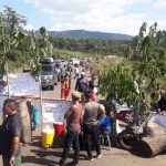 Por comida, medicinas y contra el hostigamiento pemones cierran el paso hacia la frontera con Brasil