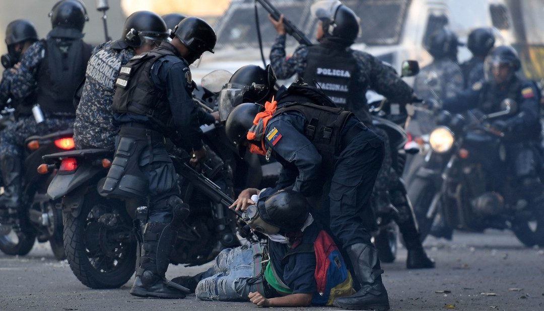 La represión criminal de los cuerpos de seguridad del Estado debe parar