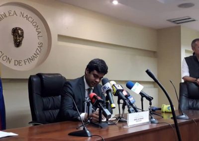 Asamblea Nacional: actividad económica de Venezuela cayó un 43%