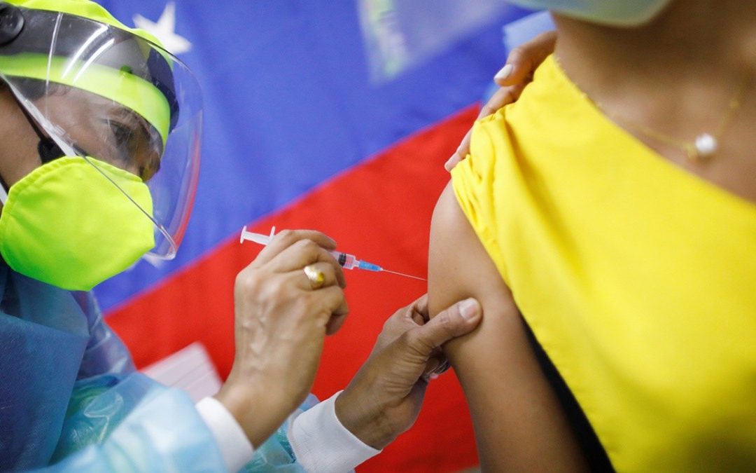 Inconsistencia en cifras de inmunizados marcó el segundo mes de vacunación en Venezuela