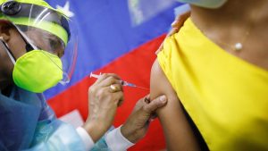 Inconsistencia en cifras de inmunizados marcó el segundo mes de vacunación en Venezuela