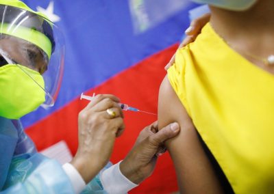 Inconsistencia en cifras de inmunizados marcó el segundo mes de vacunación en Venezuela