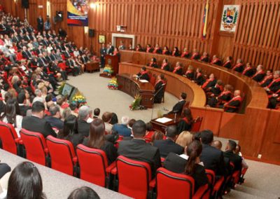 Funcionarios públicos a punto de jubilarse no podrán ser despedidos