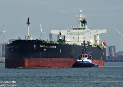 En enero sigue la incautación de buques petroleros, pero también las flotas fantasmas